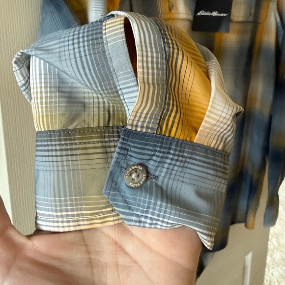 Eddie Bauer button down • NWT • Men’s large - Picture 2 of 10